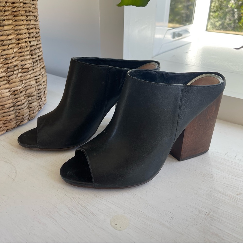Linea paolo leather heeled mules
